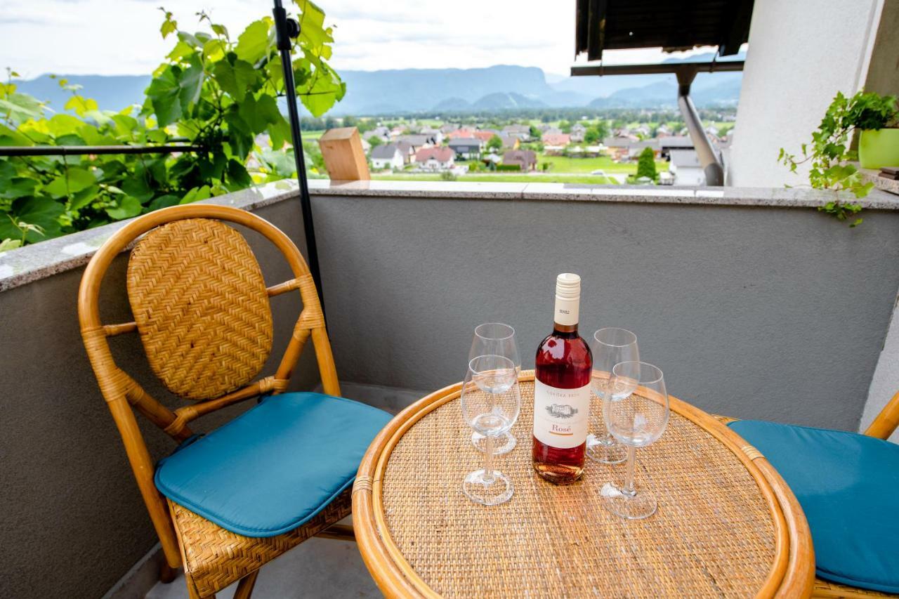 Apartment With View Жировница Экстерьер фото